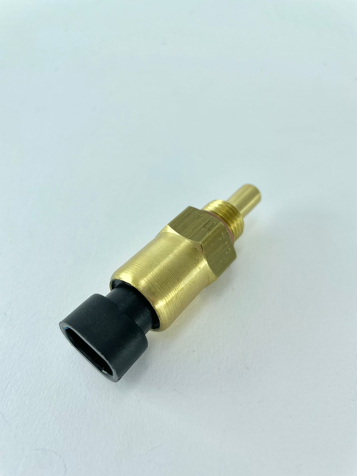Z4572 - SENSOR TEMPERATURA JOHN DEERE: RE48419/RE52722/RE62471/RE62474 